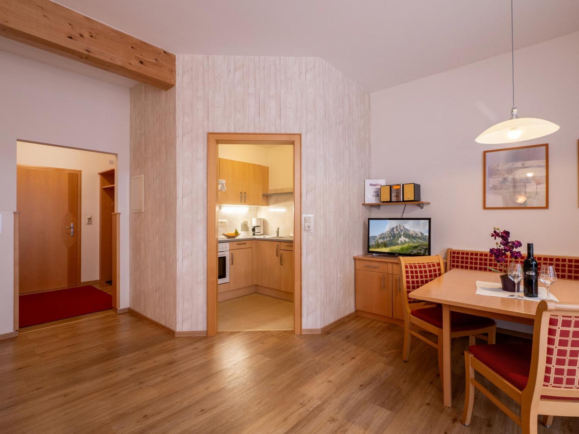 אלמאו Appartements Holiday מראה חיצוני תמונה