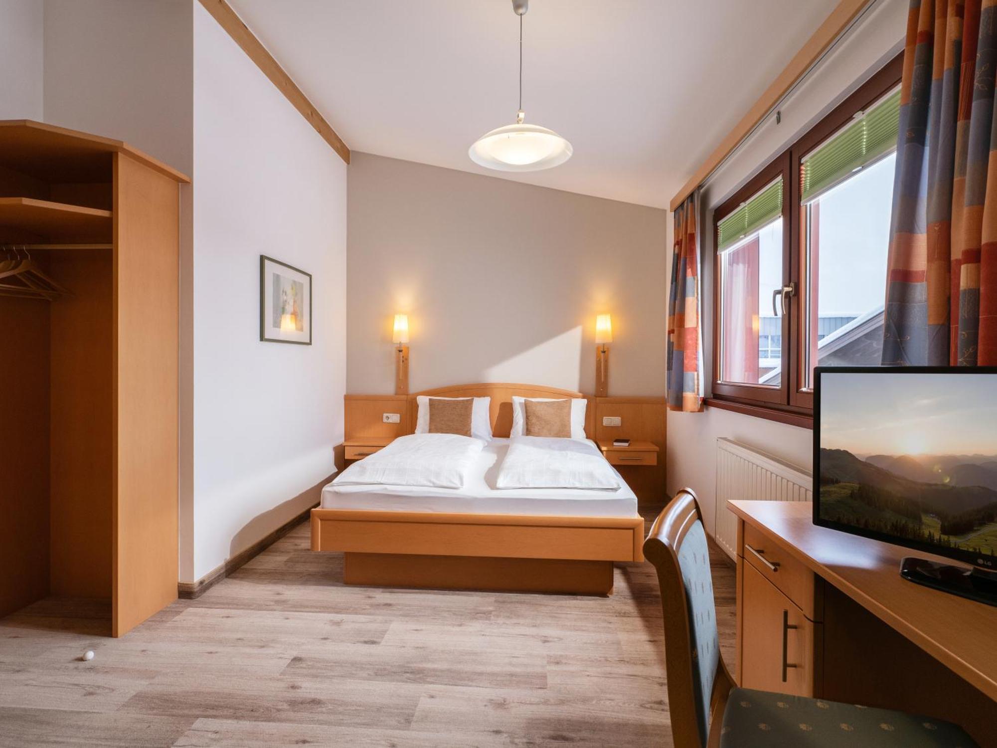 אלמאו Appartements Holiday מראה חיצוני תמונה