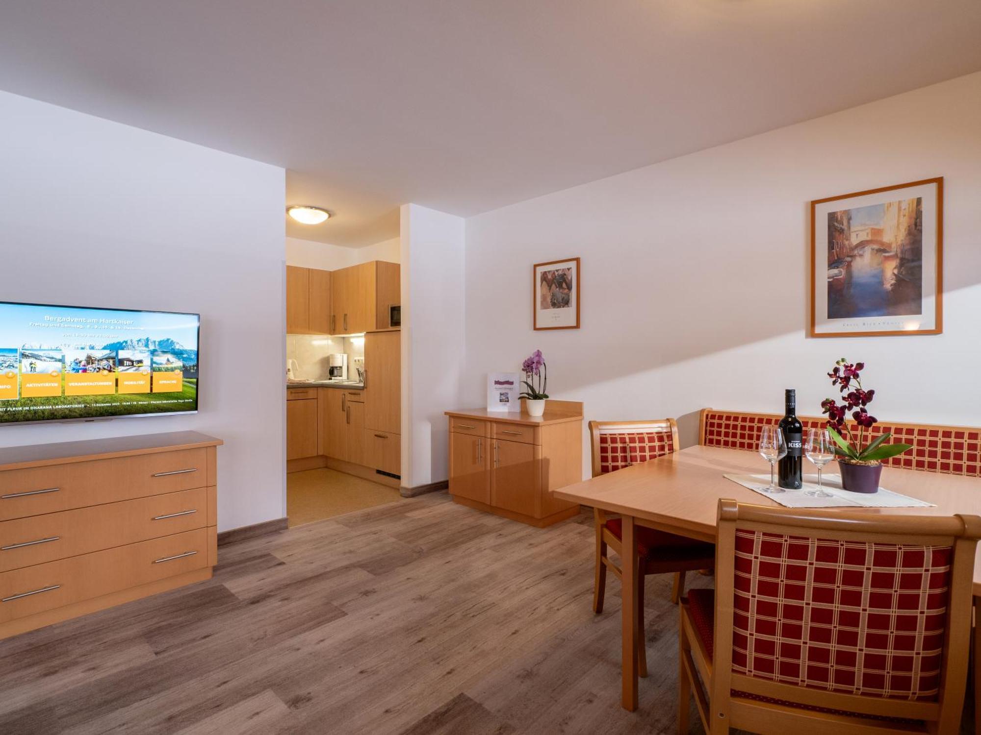 אלמאו Appartements Holiday מראה חיצוני תמונה