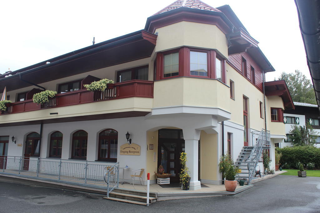 אלמאו Appartements Holiday מראה חיצוני תמונה
