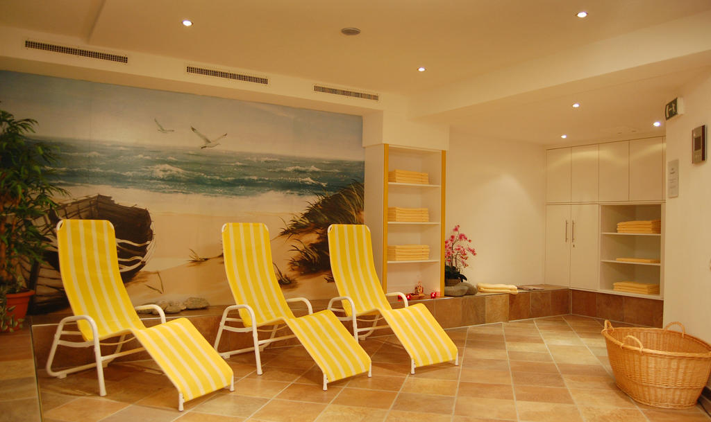 אלמאו Appartements Holiday מראה חיצוני תמונה
