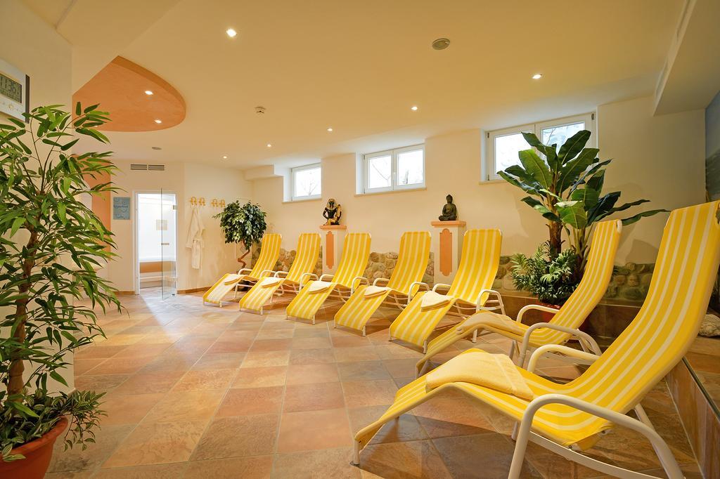 אלמאו Appartements Holiday מראה חיצוני תמונה
